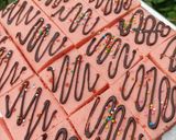 Foto langkah ke 5 dari resep Bolu kukus strawberry.