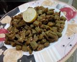 A picture of step 7 of Bhuni hui bhindi.