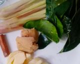 Foto langkah ke 1 dari resep #286 Sop Ayam ala Pak Min Klaten (Menu Anak).