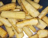 A picture of step 3 of Baby corn manchurian.