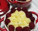 A picture of step 4 of Berry late Supper in a Mug.