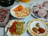 Frijoles con patitas de cerdo