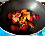 A picture of step 2 of Plum Chutney.