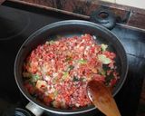 Foto del paso 2 de la receta: Judías compuestas con longaniza fresca y piparras