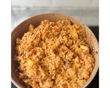 Foto langkah ke 3 dari resep Tom Yum Pineapple Fried Rice.