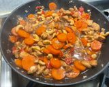 A picture of step 25 of Chicken with Cashews, Bell Peppers, and Carrots.