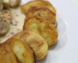 Foto del paso 3 de la receta: Pollo al champignon con jamón crudo y papas doradas