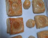 Foto langkah ke 3 dari resep Puff Pastry Stawberry Cream.