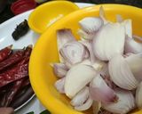 பாரம்பரிய வெங்காய சட்னி (Venkaaya chutney recipe in tamil) ரெசிபி ஸ்டேப் 1 புகைப்படம்