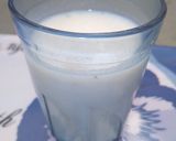 बनाना मिल्क शेक (Banana milk shake recipe in Hindi) रेसिपी चरण 5 फोटो