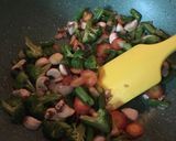 A picture of step 3 of Veg clear soup for the soul.