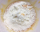 Foto del paso 3 de la receta: Pezuñitas con Bizcocho de Soletillas Casero Vainilla-Chocolate