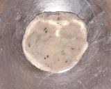 A picture of step 3 of Crispy Namak paray.