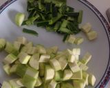 Foto del passaggio 3 della ricetta Mafalde con calamari, gamberi e crema di zucchine