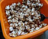 Foto del paso 5 de la receta: Pochoclos con chocolate