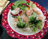 Foto del paso 6 de la receta: Camarones con filete de pescado y arroz"