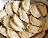 मावा गुजिया चाशनी भरी(Mawa Gujiya Dipped in Sugar Syrup recipe in hindi) रेसिपी चरण 5 फोटो