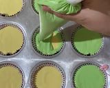 Foto langkah ke 4 dari resep Bolu Kukus Semangka🍉.