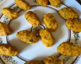 A picture of step 2 of Baked vada pau.