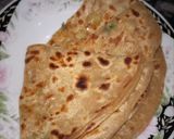 A picture of step 4 of Alu ka paratha.