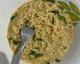 Foto langkah ke 1 dari resep Omelette mie simpel.