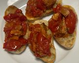 Foto del passaggio 2 della ricetta Bruschette con il ragù alla napoletana