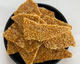 A picture of step 4 of Quinoa and almonds brittle.