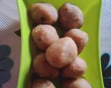 A picture of step 2 of Mava ladoo.