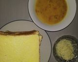 Foto langkah ke 1 dari resep Omelet Roti simpel.