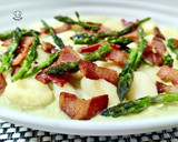 Foto del paso 9 de la receta: Ñoquis de patata con crema de espárragos y panceta crunch