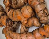 कच्ची हल्दी की सब्जी राजस्थानी स्टाइल में (Raw Turmeric Vegetable in Rajasthani style) रेसिपी चरण 1 फोटो