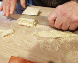 A picture of step 4 of Cheese Puff Pastry Twists.