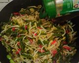 Foto langkah ke 5 dari resep Tumis Genjer Tauge.