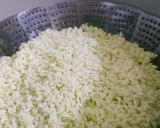 Hình bước làm 4 của món Xôi lá dứa đùi gà chiên