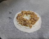 Foto del paso 7 de la receta: Hojaldre con manzana, crema pastelera, dátiles y almendras