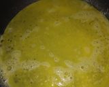 Foto del paso 2 de la receta: 🍓Tipo crepe de huevo con frutillas o banana.🍌