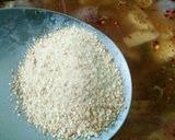 รูปขั้นตอนการทำที่ 5 ของ ต้มแซ่บอกไก่กับไข่เจียวเห็ด