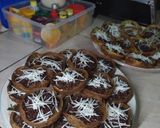 Foto langkah ke 10 dari resep 4. Martabak Mini Blackforest.