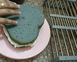 A picture of step 4 of 3 color cream cake.