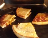 A picture of step 7 of Pocket pizza.