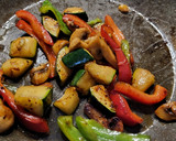 Foto del paso 7 de la receta: Salteado de pollo con garbanzos y hortalizas al curry