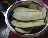 Foto del paso 1 de la receta: Canelones de berenjena con carne picada