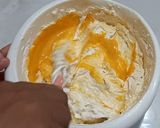 Foto langkah ke 4 dari resep *BOLU SUSU LABU KUNING LAPIS PANDAN*.