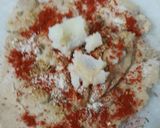 A picture of step 5 of Masala parantha.