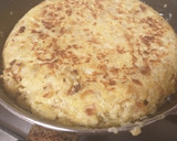 Foto del paso 7 de la receta: Tortilla de patatas y cebolla 😋