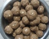 મેથીના લાડવા (Methi Ladoo recipe in Gujarati) રેસીપી સ્ટેપ8ફોટો
