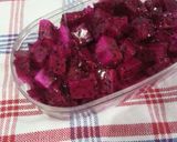 Foto langkah ke 2 dari resep Dragon fruits tabur Chia seeds.