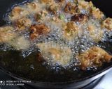 A picture of step 3 of Spring onion & cauliflower fritters.