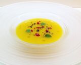 Foto del passaggio 5 della ricetta Vellutata di zucca, sedano rapa e zenzero