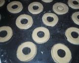 A picture of step 2 of Honey doughnut.